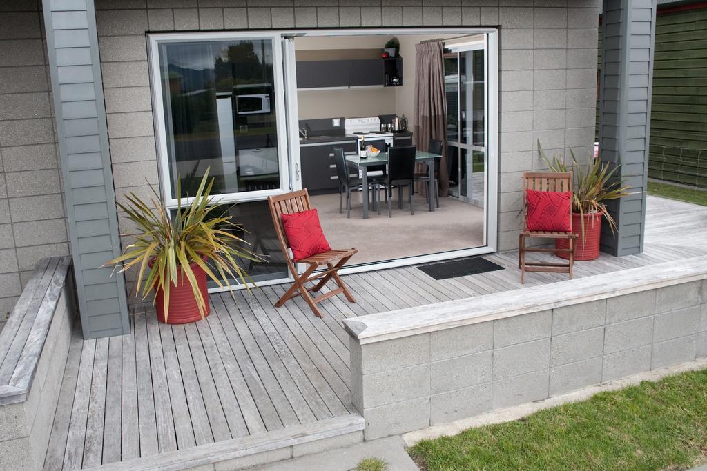 Bay Breeze Accommodation Cooks Beach Exterior foto